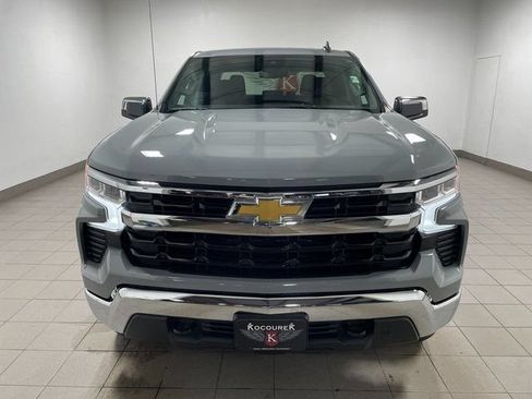 Used 2024 Chevrolet Silverado 1500 LT AWD/4WD image 2