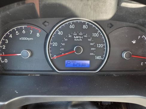 Used 2010 Hyundai Elantra GLS FWD image 15