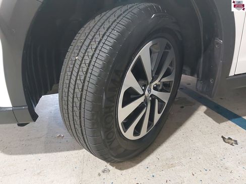 Certified 2025 Subaru Outback Premium w/ Popular Package #1A image 34