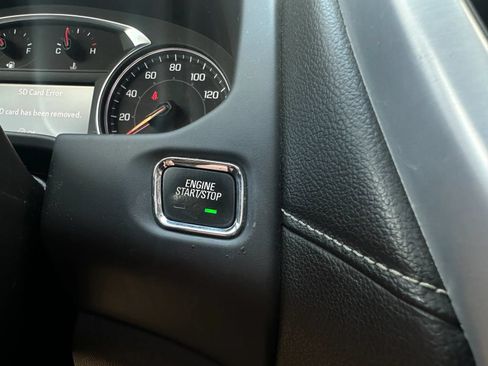 Used 2021 GMC Acadia SLT FWD image 33