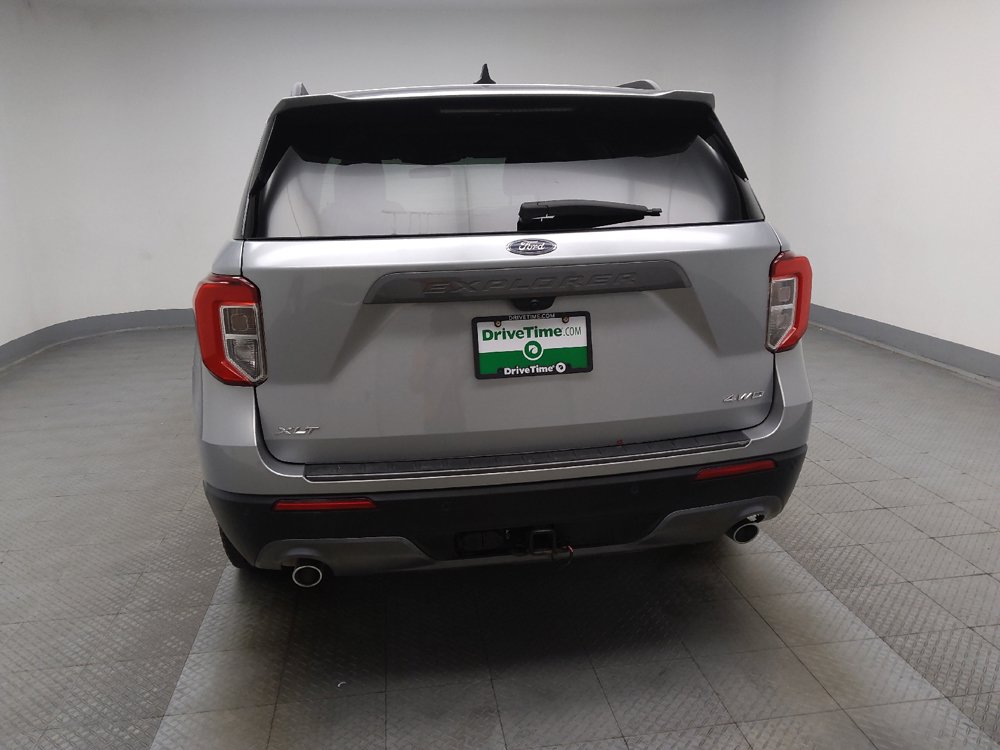 Used 2023 Ford Explorer XLT w/ Equipment Group 202A AWD/4WD image 6