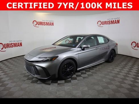 Used 2025 Toyota Camry SE FWD image 4