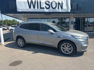 Used 2023 Buick Enclave Essence w/ Experience Buick Package AWD/4WD video 1