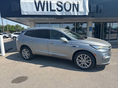 Used 2023 Buick Enclave Essence w/ Experience Buick Package AWD/4WD image 1