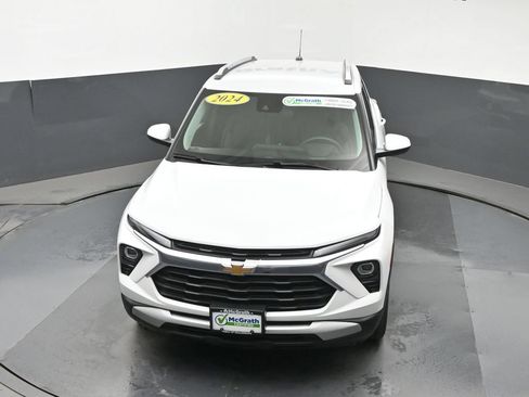 Used 2024 Chevrolet TrailBlazer LT AWD/4WD image 27