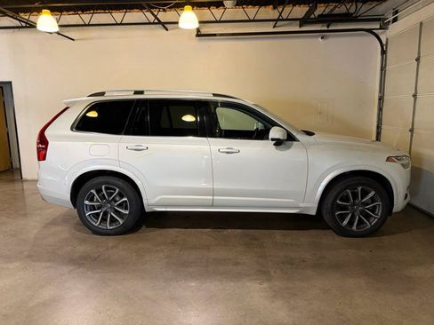 Used 2017 Volvo XC90 T6 Momentum w/ Vision Package AWD/4WD image 4