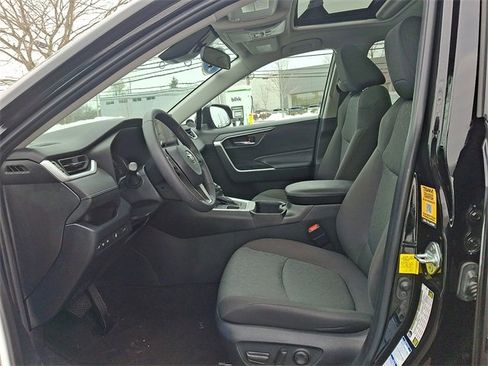 Used 2023 Toyota RAV4 XLE w/ Convenience Package image 13