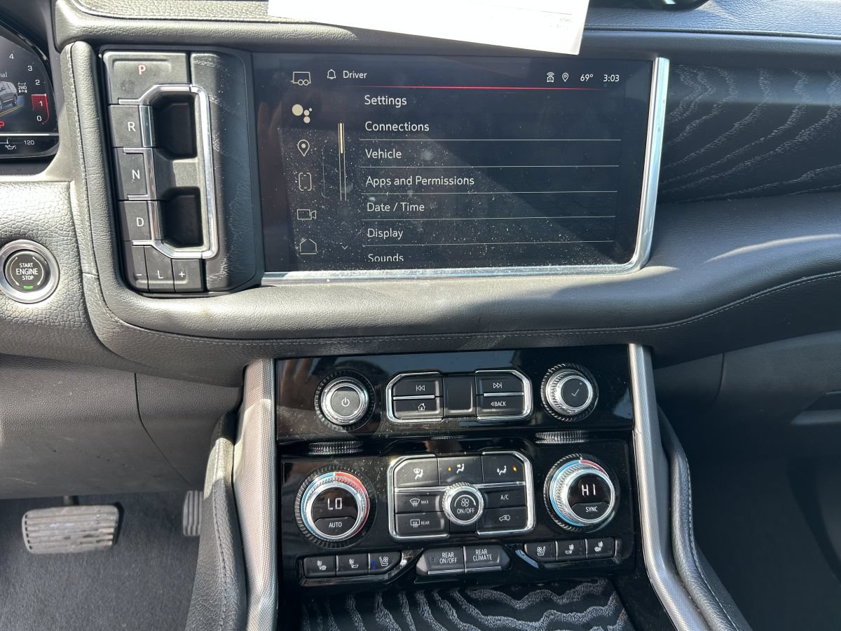 Used 2022 GMC Yukon Denali AWD/4WD image 10