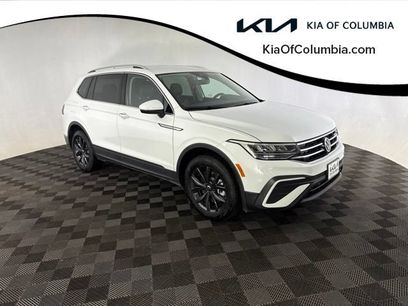 Used 2024 Volkswagen Tiguan SE