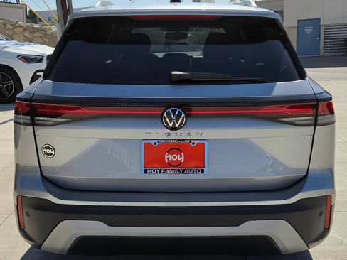 Certified 2026 Volkswagen Tiguan S FWD image 7
