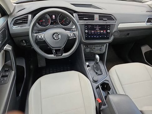 Used 2021 Volkswagen Tiguan SE AWD/4WD image 10