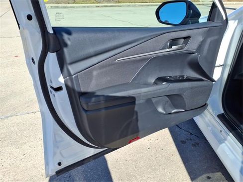 Used 2025 Toyota Camry Hybrid image 18