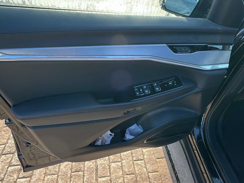 Used 2024 Jeep Wagoneer Launch Edition image 14