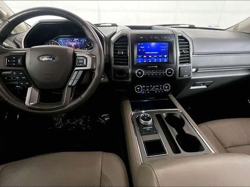 Used 2020 Ford Expedition XLT w/ Equipment Group 202A RWD image 15