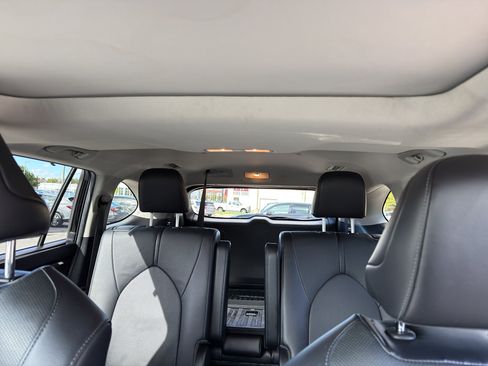 Used 2022 Toyota Highlander Limited image 20
