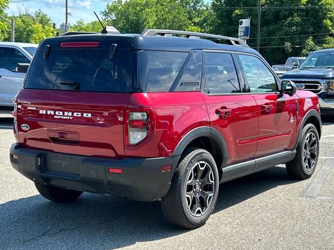 Certified 2025 Ford Bronco Sport Heritage AWD/4WD image 4