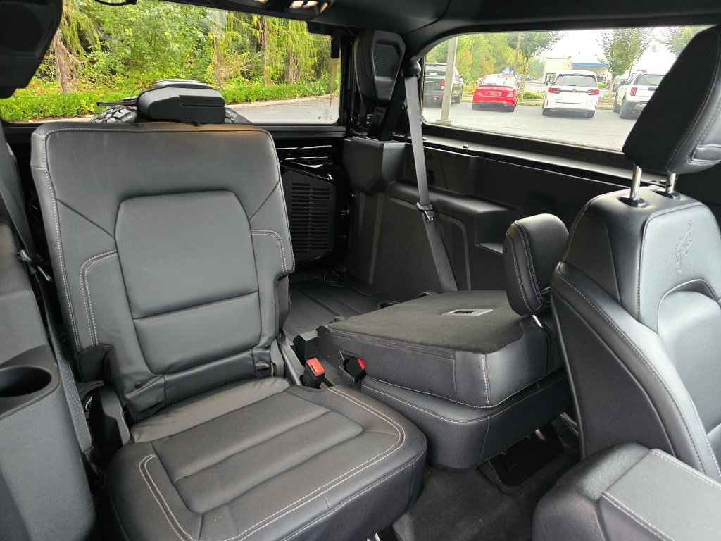 Used 2025 Ford Bronco Badlands AWD/4WD image 6