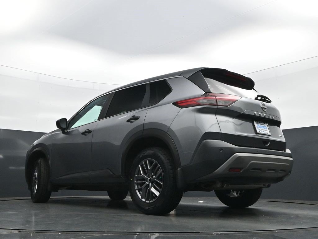 Used 2023 Nissan Rogue S AWD/4WD image 40