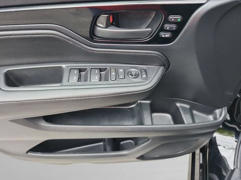 Certified 2025 Honda Odyssey Touring image 21
