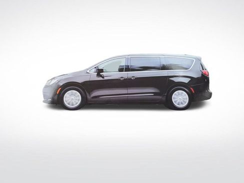 Used 2022 Chrysler Voyager LX FWD image 53