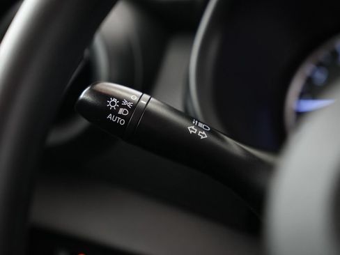 Used 2022 Nissan Kicks S FWD image 14