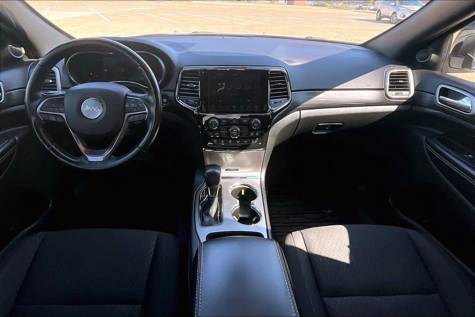 Used 2021 Jeep Grand Cherokee Freedom Edition AWD/4WD image 9
