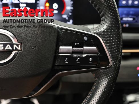 Used 2023 Nissan Ariya AWD image 16