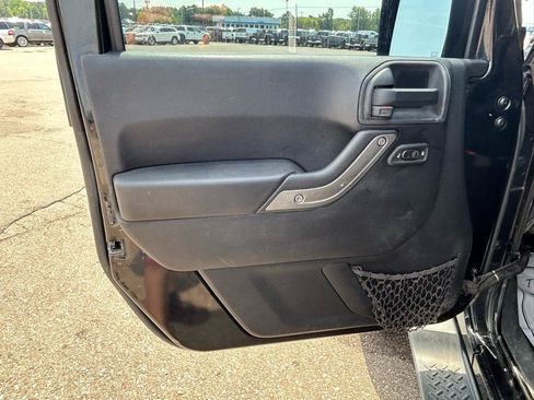 Used 2014 Jeep Wrangler Unlimited Sport w/ Quick Order Package 24S AWD/4WD image 14