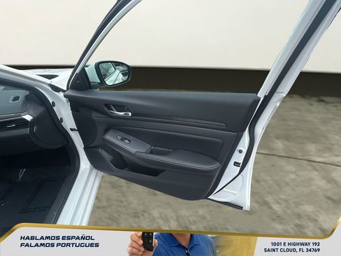 Used 2025 Nissan Altima 2.5 SV w/ SV Premium Package image 28