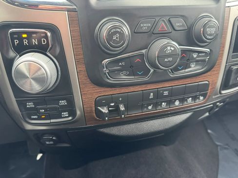 Used 2018 RAM 1500 Laramie w/ Convenience Group AWD/4WD image 37
