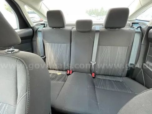 Used 2016 Ford Focus SE FWD image 19