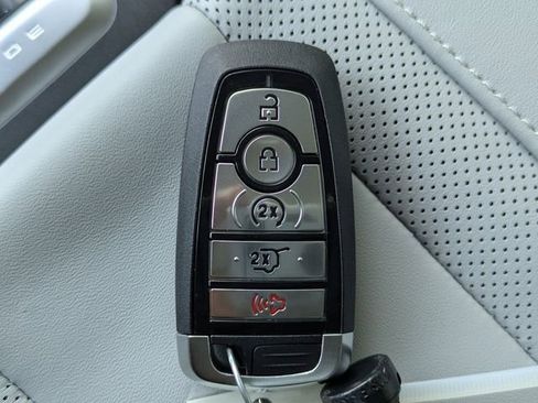 New 2025 Ford Expedition Platinum w/ Platinum Ultimate Package AWD/4WD image 27