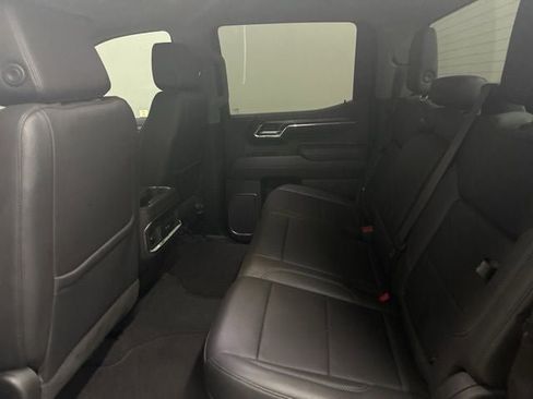 Used 2023 GMC Sierra 1500 SLT w/ SLT Premium Package AWD/4WD image 16
