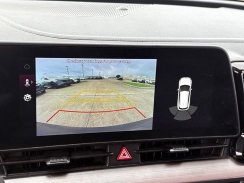 Used 2023 Kia Sportage EX FWD image 11