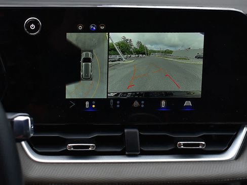 Used 2025 Chevrolet Equinox LT w/ Convenience Package II AWD/4WD image 18