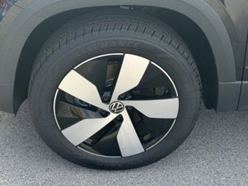 Certified 2025 Volkswagen Taos S image 4