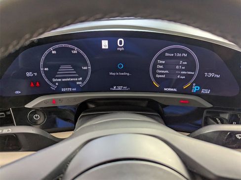 Used 2022 Porsche Taycan image 22