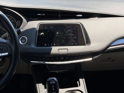 Used 2023 Cadillac XT4 Luxury FWD image 30