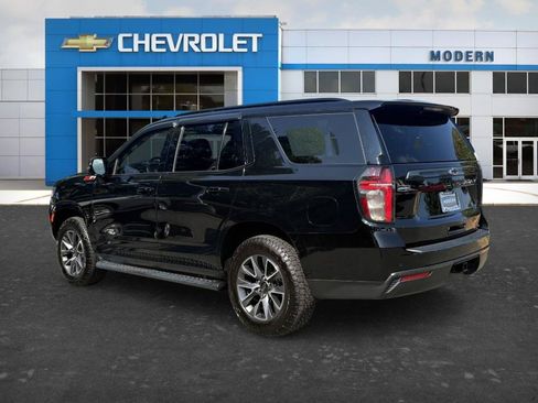 Used 2022 Chevrolet Tahoe Z71 w/ Luxury Package AWD/4WD image 3