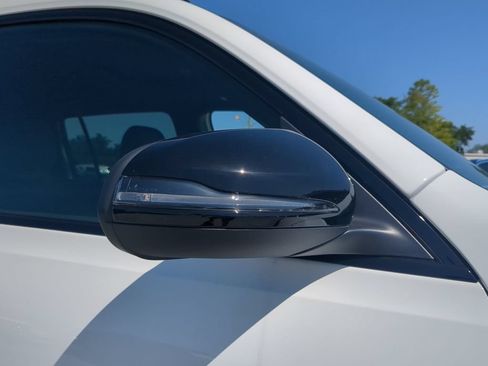 Certified 2024 Mercedes-Benz GLB 250 image 24