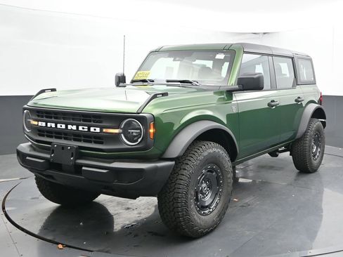 New 2025 Ford Bronco 4-Door w/ Sasquatch Package image 3