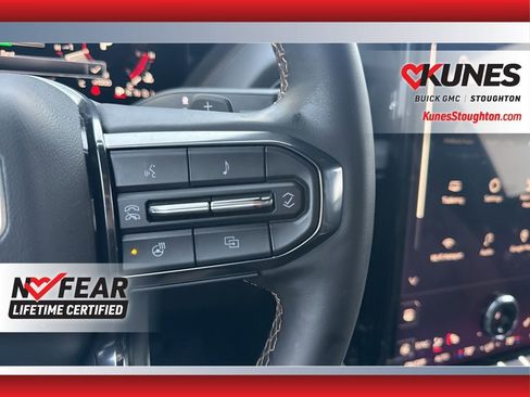 Used 2025 GMC Yukon AT4 image 27