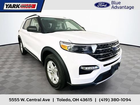 Certified 2023 Ford Explorer XLT w/ Equipment Group 202A AWD/4WD image 1
