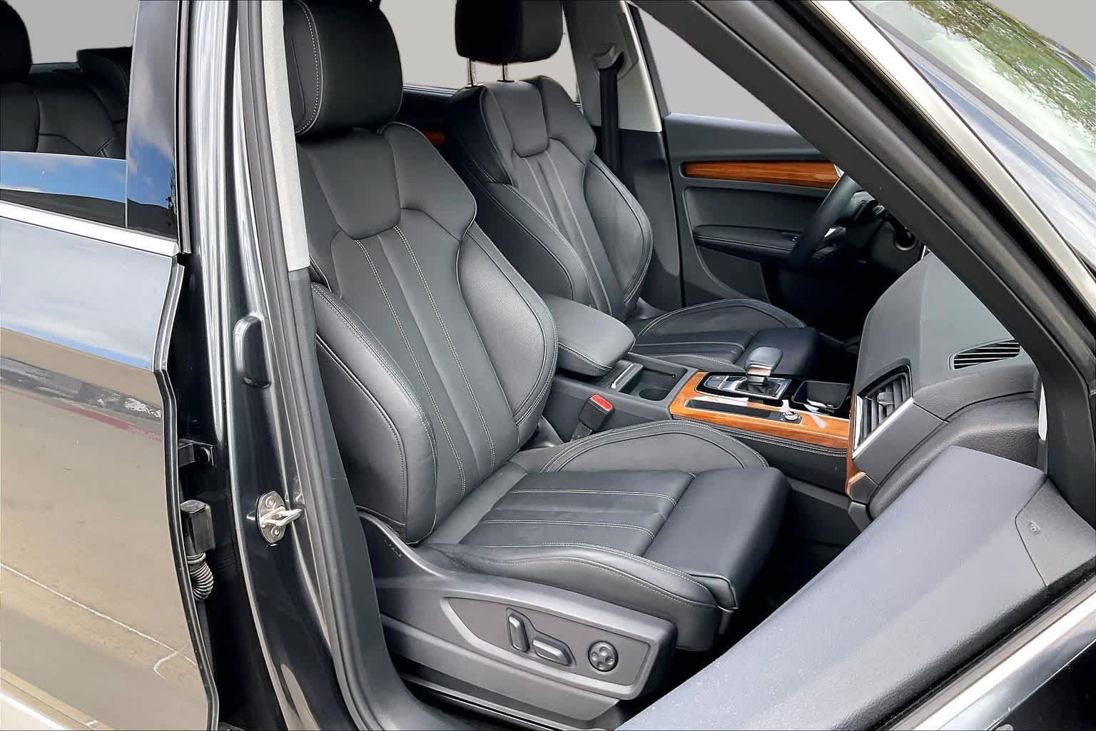 Used 2023 Audi Q5 2.0T Prestige AWD/4WD image 9