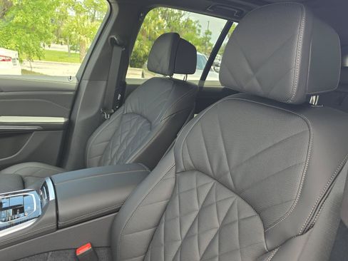 New 2026 BMW X5 xDrive40i w/ M Sport Package AWD/4WD image 16