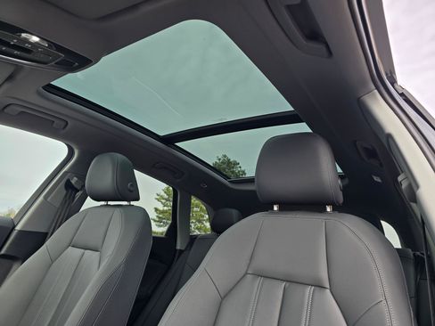 Certified 2025 Audi Q5 Premium w/ Convenience Package image 28