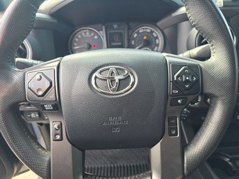 Used 2019 Toyota Tacoma TRD Off-Road image 29