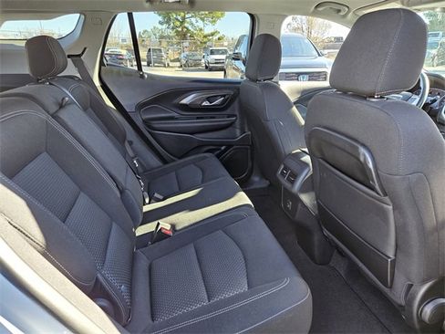 Used 2022 GMC Terrain SLE w/ Driver Convenience Package image 18