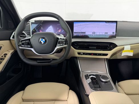 Used 2026 BMW 330i Sedan w/ Convenience Package RWD image 31
