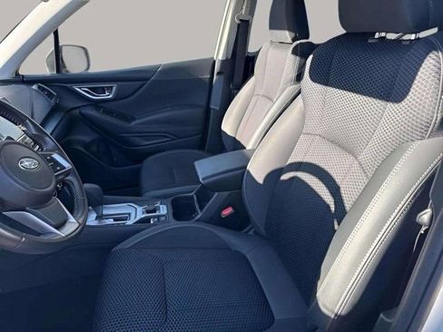 Used 2024 Subaru Forester Premium image 15